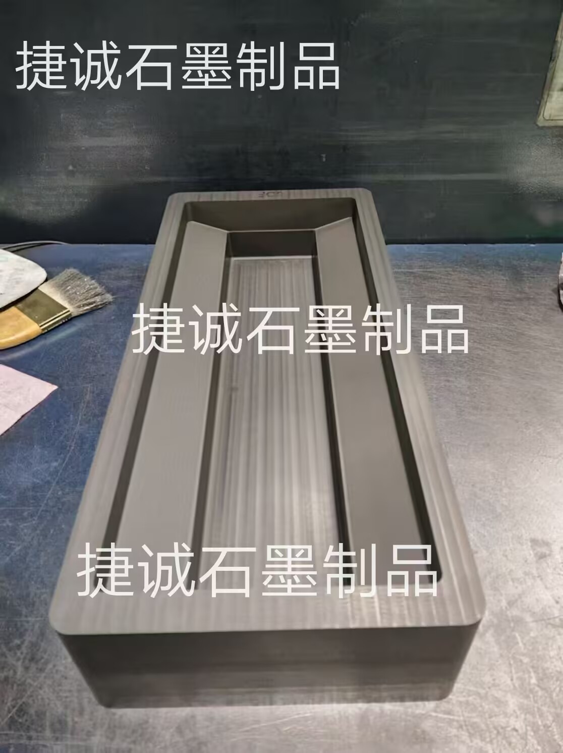石墨油槽，鑄錠石墨油槽，高純石墨油槽，多槽石墨油槽，耐高溫石墨油槽，金銀鑄錠石墨模具，石墨油槽石墨鑄錠槽，石墨油槽生產(chǎn)廠家